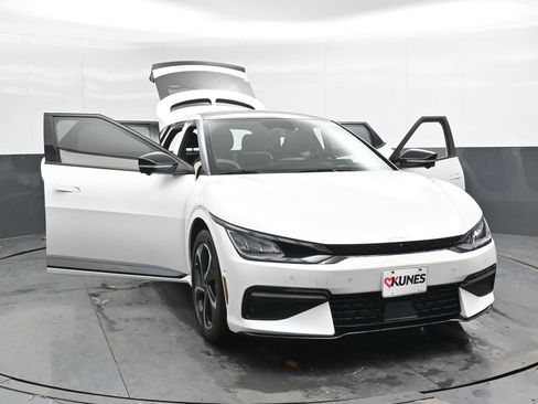 Used 2024 Kia EV6 GT-Line image 32