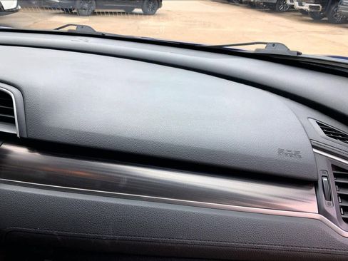 Used 2020 Honda Civic EX image 16