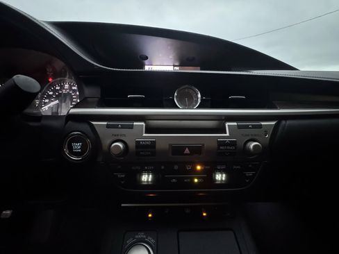 Used 2014 Lexus ES 350 image 16