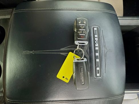 Used 2019 RAM 1500 Limited AWD/4WD image 43