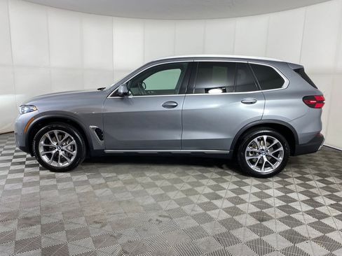 Certified 2024 BMW X5 xDrive40i w/ Premium Package image 2