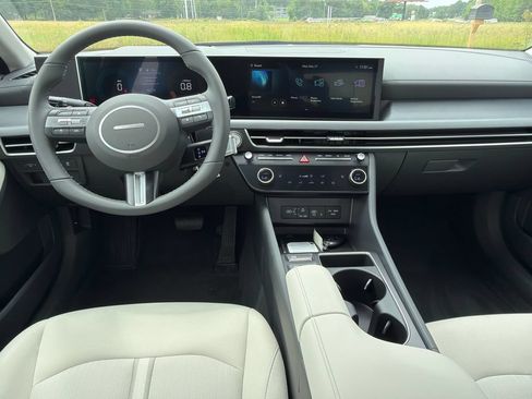 New 2026 Hyundai Sonata SEL FWD image 23