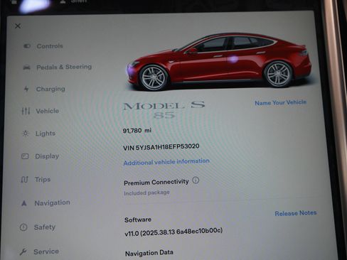 Used 2014 Tesla Model S 85 RWD image 25