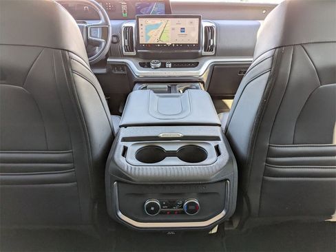 Used 2025 Ford Expedition Max Platinum image 31