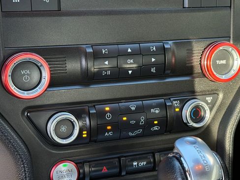 Used 2021 Ford Mustang Coupe image 23