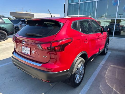 Used 2018 Nissan Rogue Sport SV FWD image 6