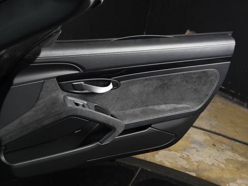 Used 2016 Porsche Boxster Spyder RWD image 8