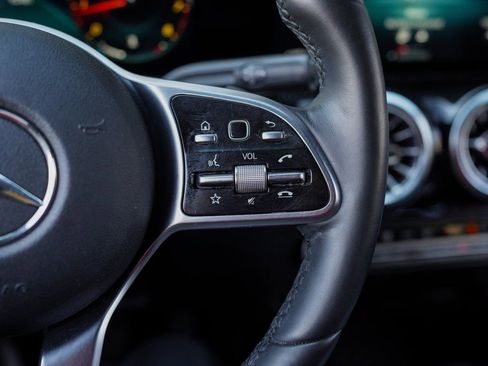 Used 2022 Mercedes-Benz GLA 250 4MATIC w/ Premium Package Lite image 29