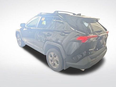 Used 2024 Toyota RAV4 LE AWD/4WD image 10