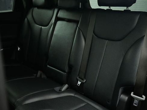 Used 2019 Hyundai Santa Fe Limited image 28