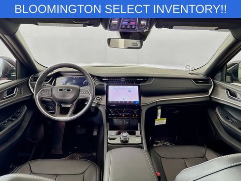 New 2025 Jeep Grand Cherokee Limited image 23