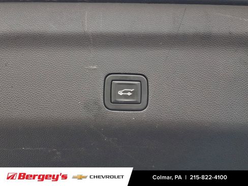 Certified 2023 Chevrolet Suburban Premier image 33