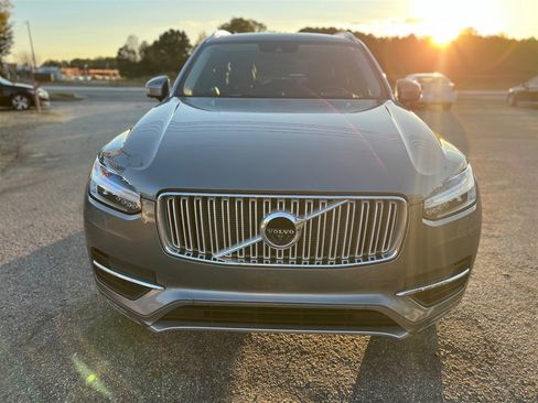 Used 2016 Volvo XC90 T6 Inscription w/ Vision Package image 8