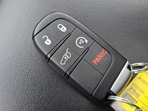 Used 2021 Jeep Grand Cherokee Limited image 33