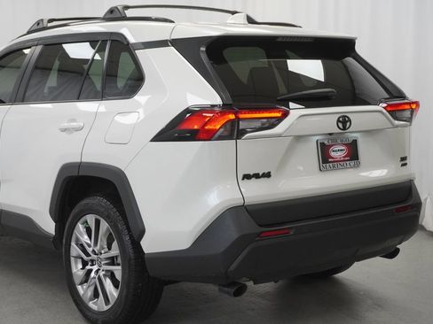Used 2022 Toyota RAV4 XLE Premium image 13