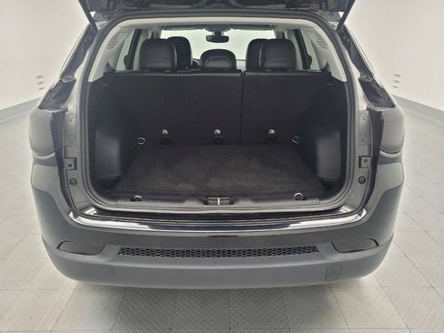 Used 2018 Jeep Compass Latitude w/ Cold Weather Group AWD/4WD image 29