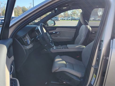 New 2026 Volvo XC90 B6 Ultra image 7