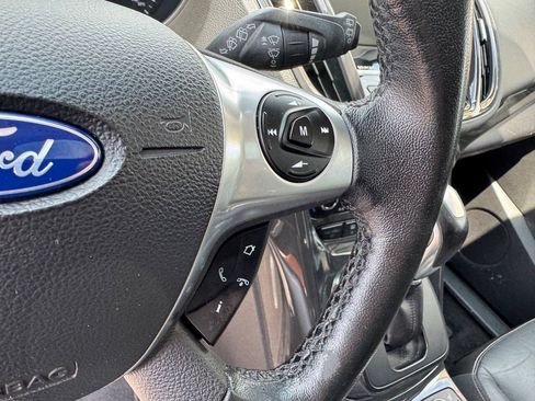 Used 2014 Ford Escape Titanium FWD image 16