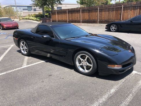 Used 1999 Chevrolet Corvette Convertible RWD image 29