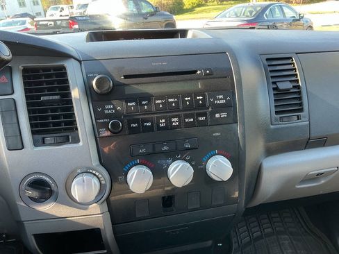 Used 2013 Toyota Tundra 4x4 Double Cab w/ Tow Pkg image 39