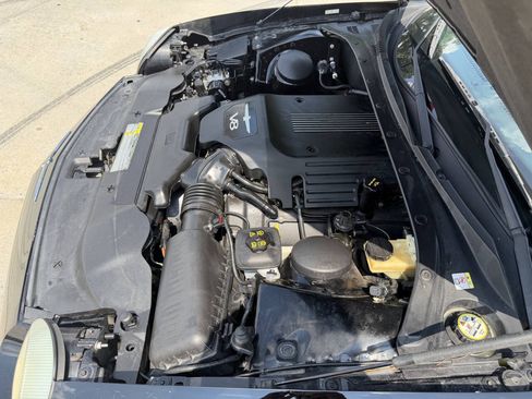 Used 2004 Ford Thunderbird RWD image 21