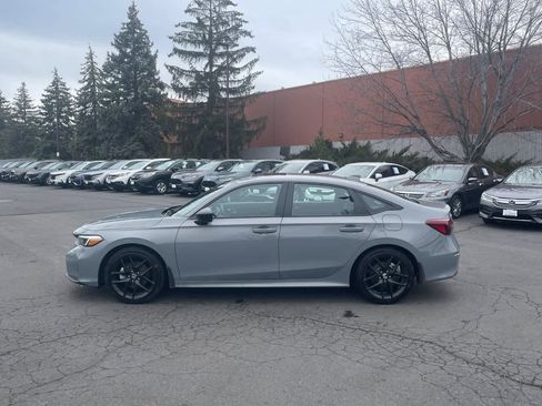 Used 2025 Honda Civic Sport image 5