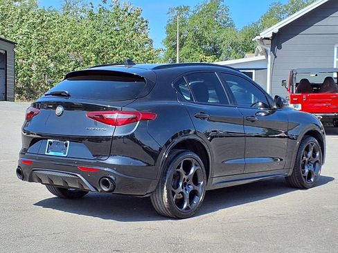 Used 2023 Alfa Romeo Stelvio Estrema AWD/4WD image 7