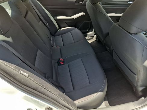 Used 2025 Nissan Altima 2.5 SV AWD/4WD image 29
