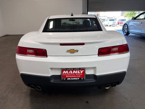 Used 2015 Chevrolet Camaro LT RWD image 4