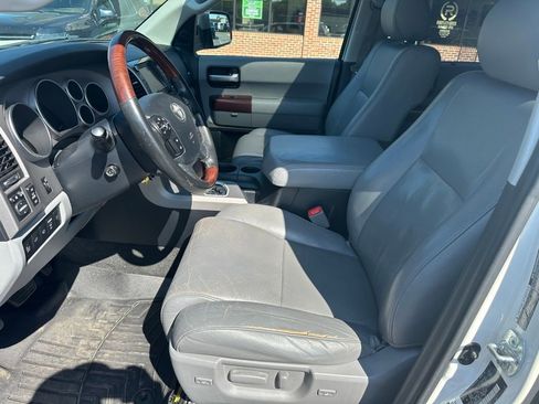 Used 2012 Toyota Sequoia Platinum image 14