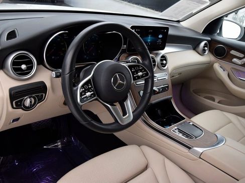 Used 2022 Mercedes-Benz GLC 300 image 20