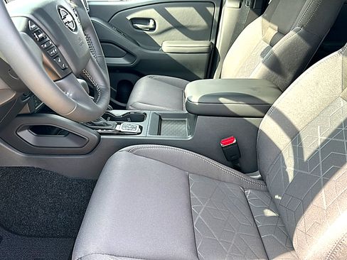 New 2026 Nissan Frontier SV w/ SV Convenience Package image 10