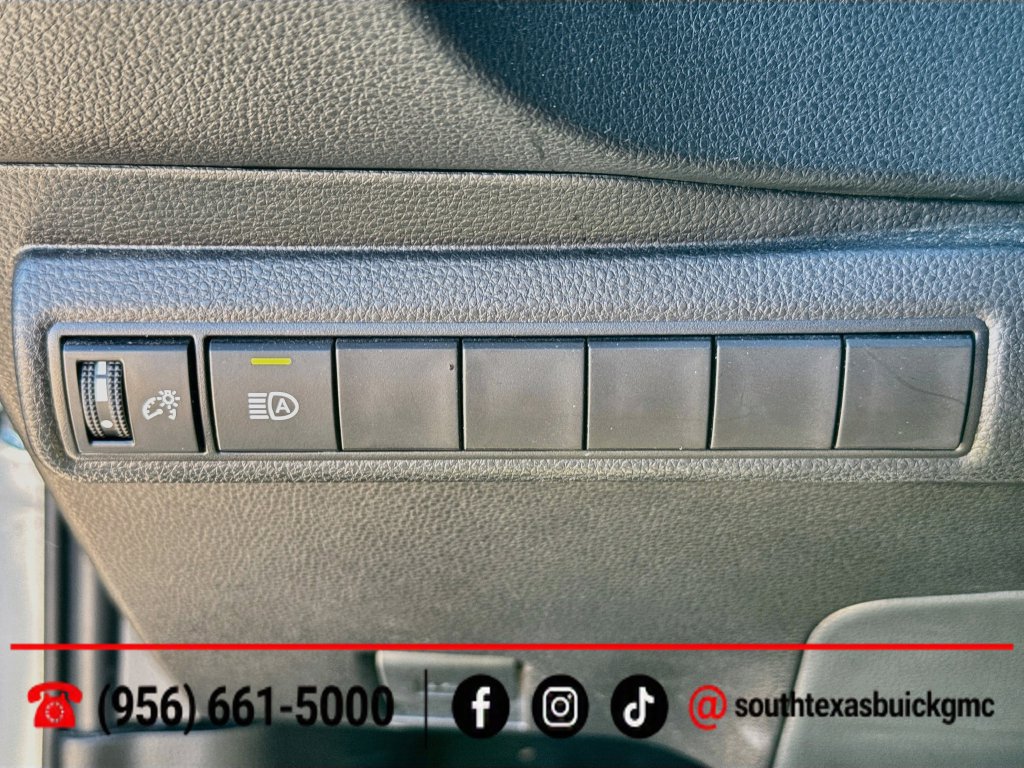 Used 2026 Toyota Corolla SE FWD image 20