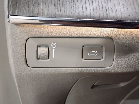 Used 2022 Volvo XC90 T6 Inscription w/ Advanced Package image 41