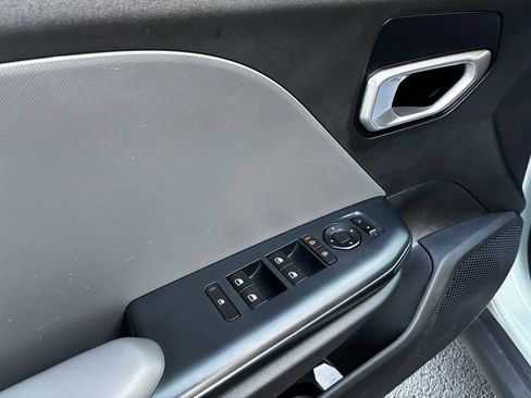 Used 2025 Kia K4 FWD image 10
