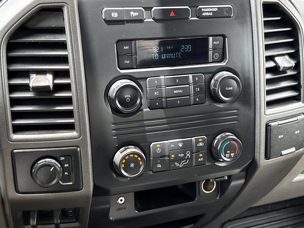 Used 2019 Ford F550 4x4 Regular Cab Super Duty image 24