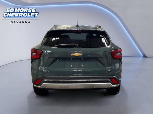 Used 2025 Chevrolet Trax LT image 4