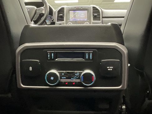 Used 2021 Ford Expedition Platinum image 21
