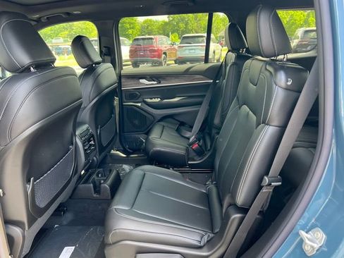New 2026 Jeep Grand Cherokee L Limited AWD/4WD image 5