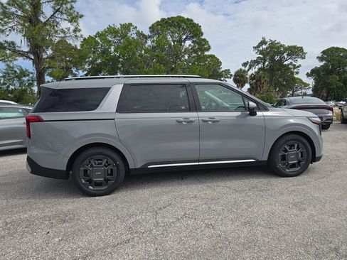 New 2026 Kia Carnival SX FWD image 9