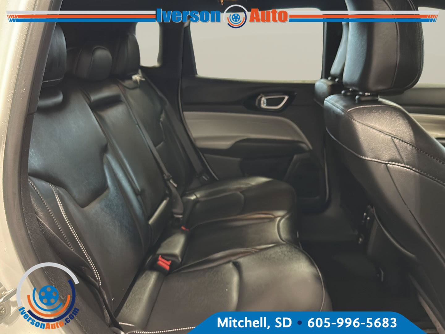 Used 2025 Jeep Compass Limited AWD/4WD image 30
