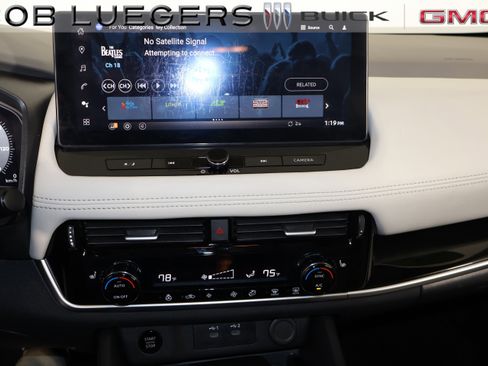 Used 2024 Nissan Rogue SL image 23