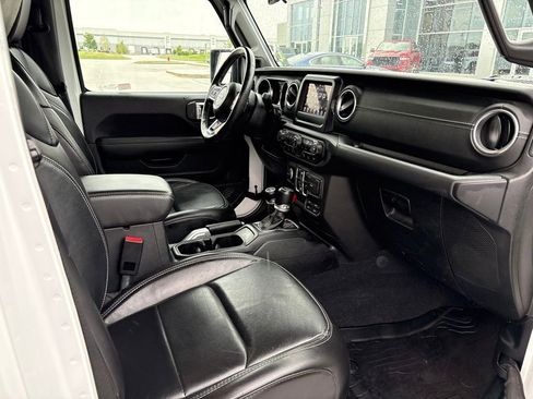 Used 2020 Jeep Wrangler Unlimited Sahara w/ LED Lighting Group AWD/4WD image 14