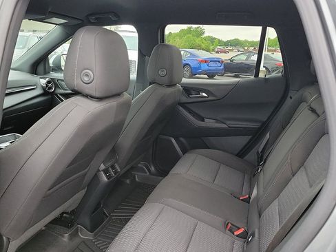 Used 2025 Chevrolet Equinox LT FWD image 9