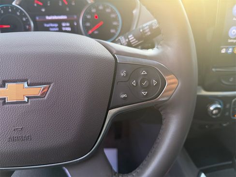 Used 2020 Chevrolet Traverse LT image 24