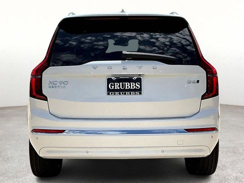 New 2026 Volvo XC90 B6 Plus w/ Protection Package Premier image 6