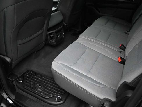 Used 2023 RAM 1500 Big Horn AWD/4WD image 7