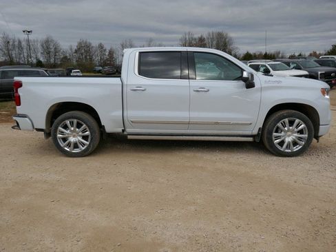 New 2026 Chevrolet Silverado 1500 High Country image 2