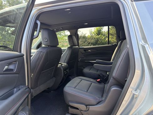 Used 2026 Chevrolet Traverse Z71 w/ Driver Confidence Package AWD/4WD image 15