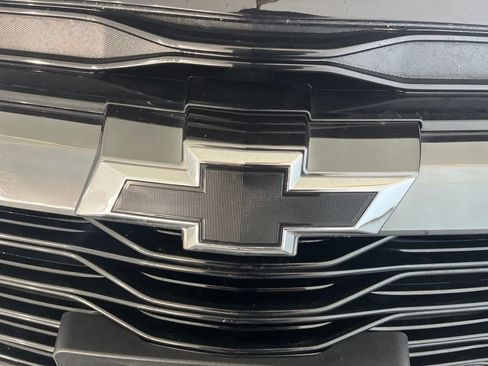 Used 2025 Chevrolet Blazer RS FWD image 35